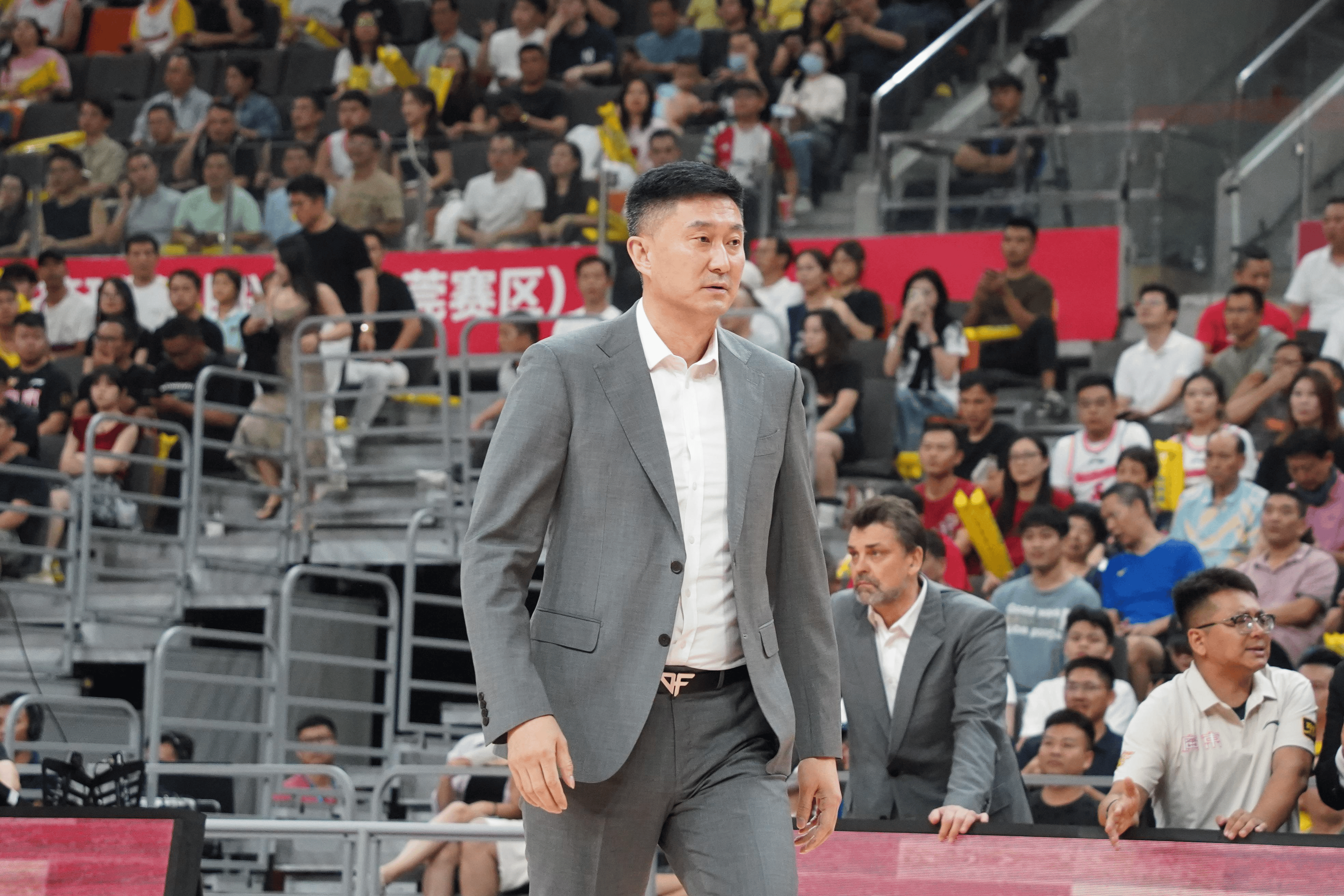 队员上演绝杀好戏，球队战意十足磅礴气势的简单介绍